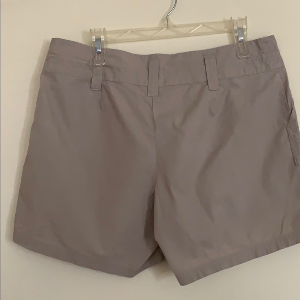 Liz&Co Khaki Cotton Shorts -Size 14 - Picture 3 of 5